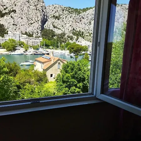 Apartment Beachfront Penthouse Boho Omiš