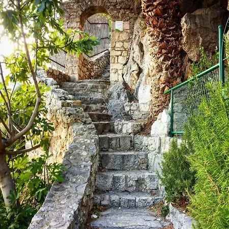 Beachfront Penthouse Boho Omiš