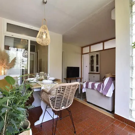 Beachfront Penthouse Boho * Omiš